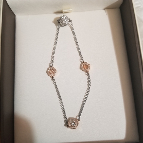 ❤Swarovski Necklace & Bracelet Set❤ - Picture 5 of 8